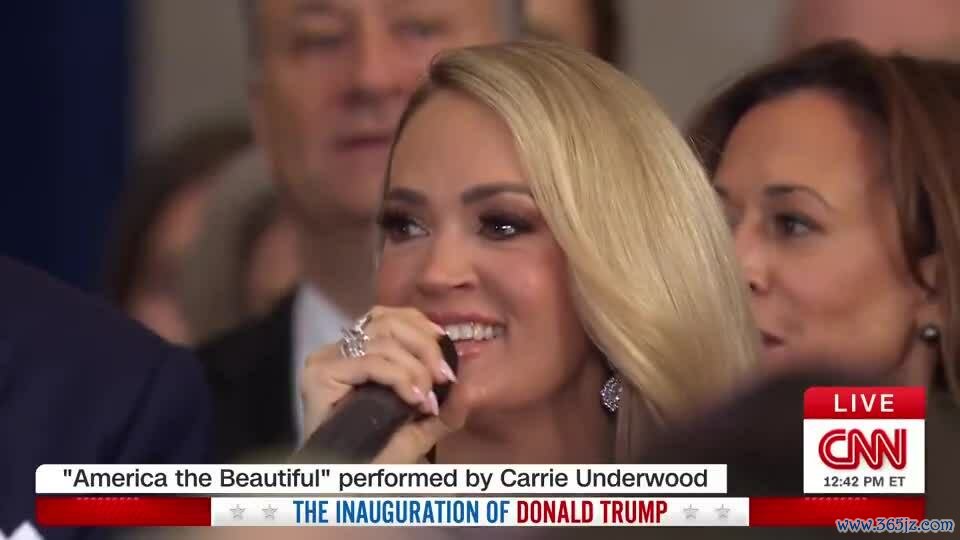 Carrie Underwood xử lý lỗi âm thanh